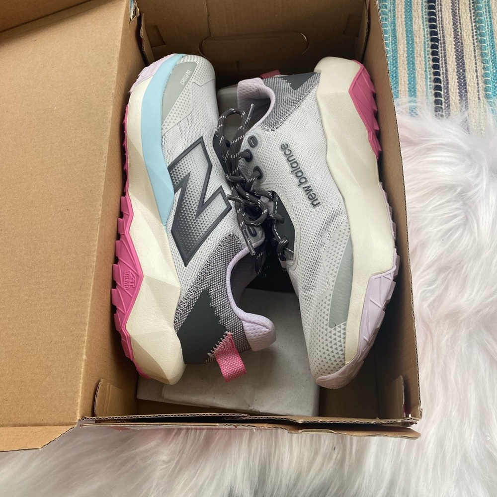 New in box new balance Dynasoft Nitrel v6 - Picture 10 of 11